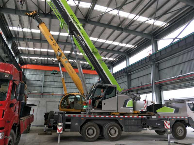 曲周县高空车出租需要注意哪些安全事项？